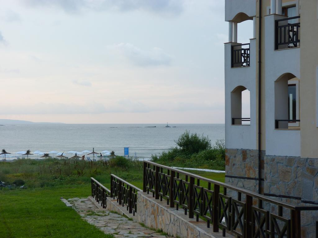 Toma'S Residence - Front Beach Tsarevo Eksteriør billede